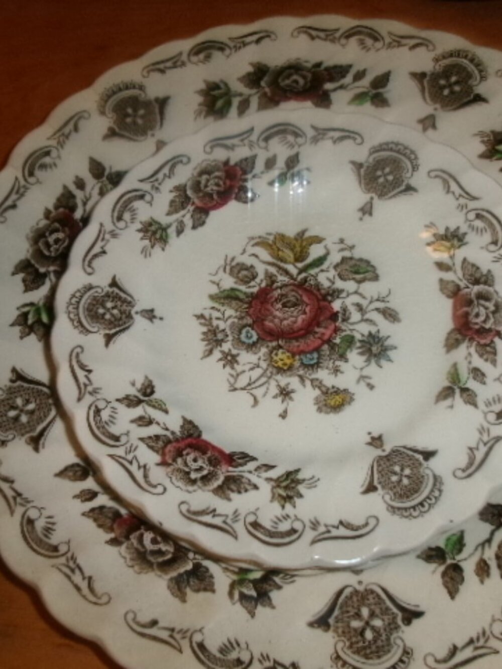 Vtg Myott Bouquet Stafford England 4 Desert plates 1 dinner plate - Picture 5 of 5